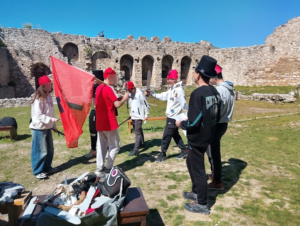 kastro 1